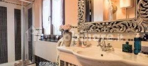 Villa de 4 dormitorios en Borghetto di Vara, Italy No. 103769 11