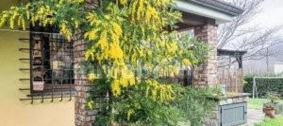 Villa de 4 dormitorios en Borghetto di Vara, Italy No. 103769 2