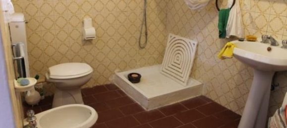 2 bedrooms Apartment in Albareto, Italy No. 253404 2