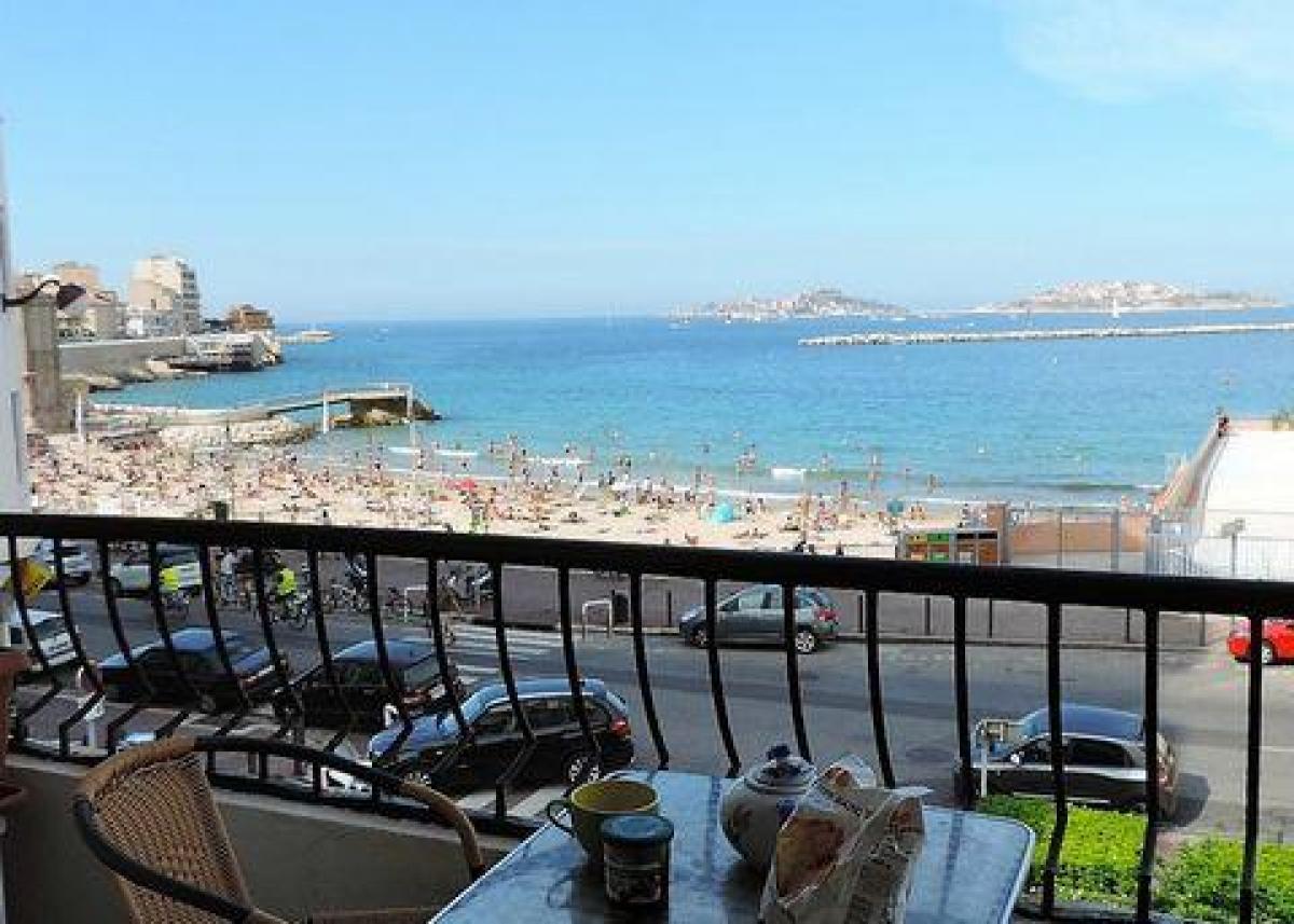 2 bedrooms Condo in Marseille, France No. 15594