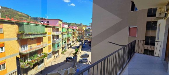 4-salle Appartement à Naples, Italy No. 25457 22