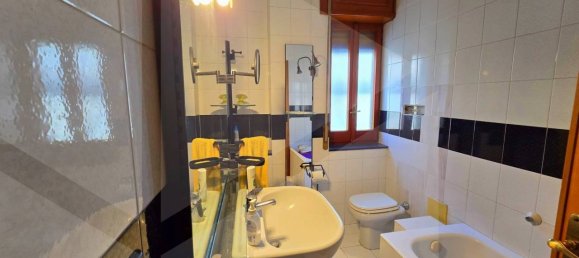 4-salle Appartement à Naples, Italy No. 25457 29