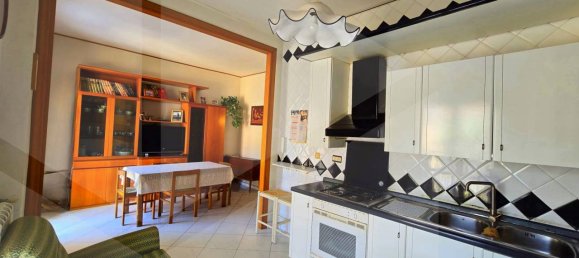 4-salle Appartement à Naples, Italy No. 25457 20