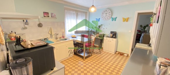 4 bedrooms House in Chateaudun, France No. 64655 4