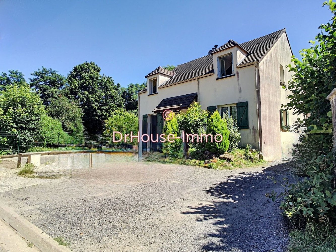3 chambres Duplex à Faÿ-lès-Nemours, France No. 177428