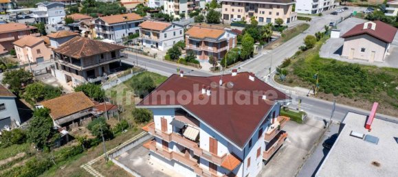 Квартира с 3 спальнями в Розето дельи Абруцци, Италия № 259261 2