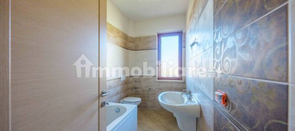 Квартира с 3 спальнями в Розето дельи Абруцци, Италия № 259261 6