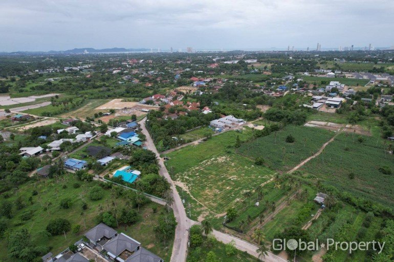 terreno en venta en Pattaya, Chonburi, Eastern Thailand, Thailand № 23034
