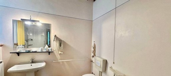 8 Schlafzimmer Haus in Sarteano, Italy, Nr. 270906 35