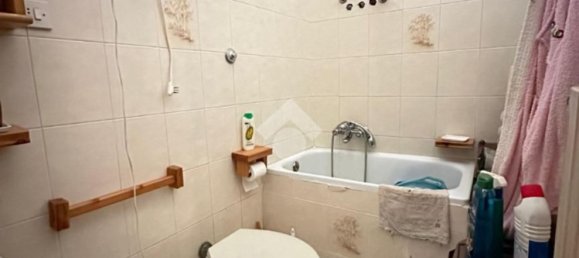 2-salle Appartement à Foggia, Italy No. 145717 4