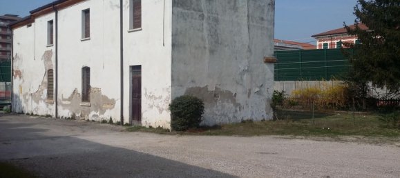 Casa de 7 divisões em San Martino Buon Albergo, Italy N.º 218088 2