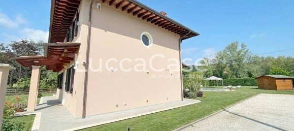 Вилла с 3 спальнями в Капаннори, Италия № 273996 8