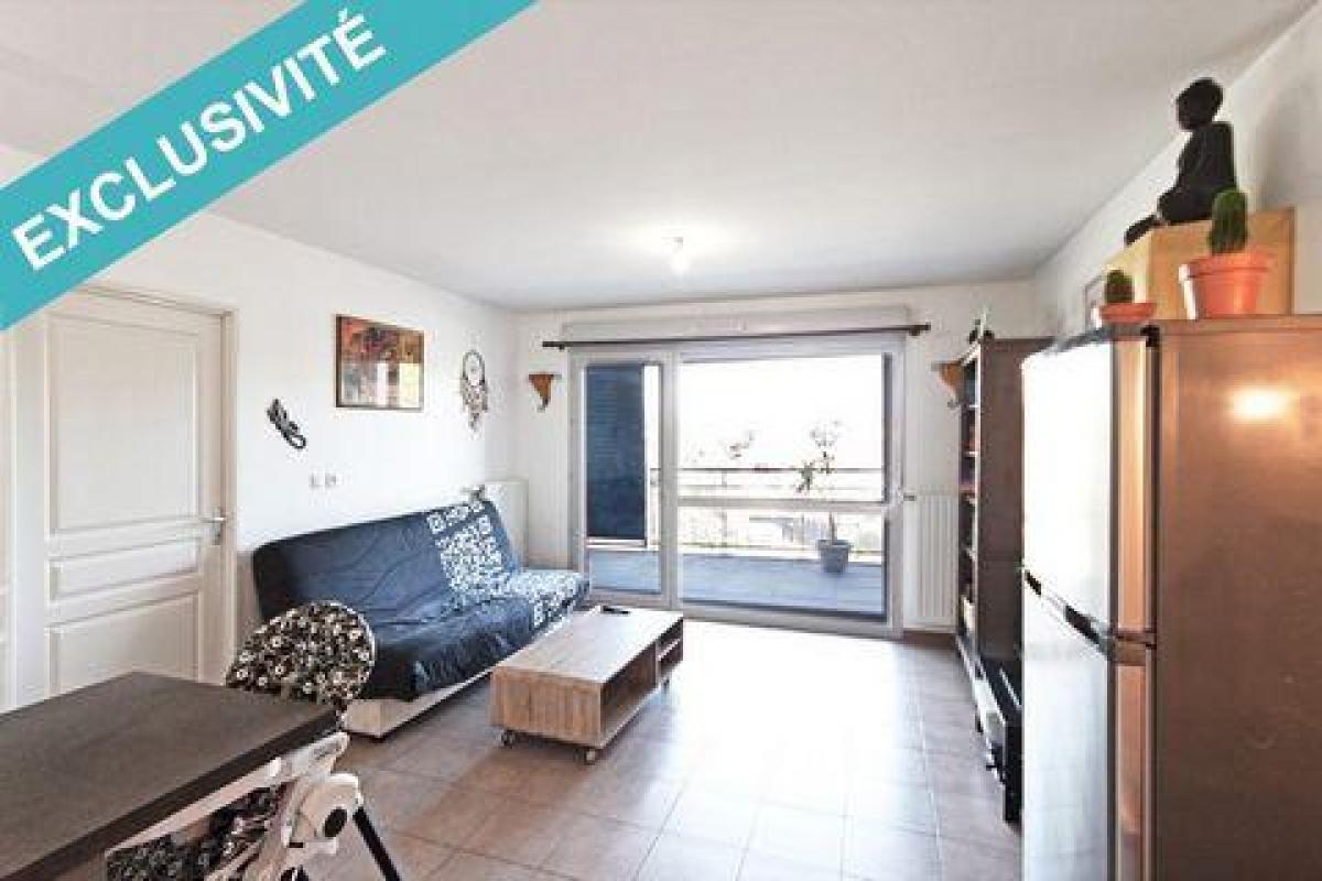 Estudio en Villefontaine, France No. 31891