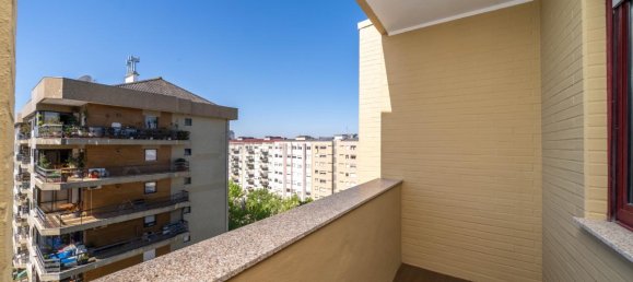 4 bedrooms Condo in Porto, Portugal No. 6932 3