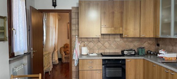 Квартира с 6 комнатами в Виджевано, Италия № 65935 12