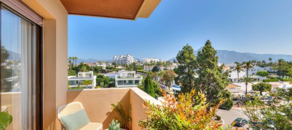 2 chambres Appartement à Marbella, Spain No. 146661 5