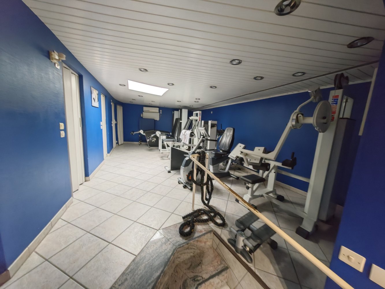 Edificio en Tourcoing, France 311 m² No. 228685