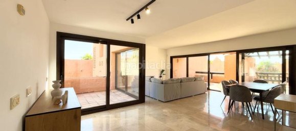 Ático de 3 dormitorios en San Luis de Sabinillas, Spain No. 135675 17