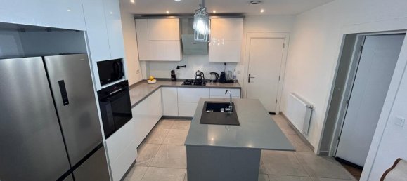 Casa de 3 dormitorios en Florange, France No. 77928 2