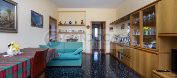 Studio in Milan, Italy, Nr. 296707 17