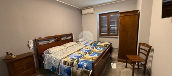 14 rooms Building in Naples, Italy No. 15509 18