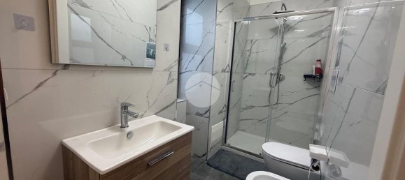 14 rooms Building in Naples, Italy No. 15509 11