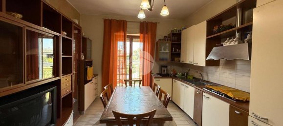 14 rooms Building in Naples, Italy No. 15509 5