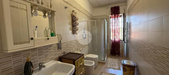 14 rooms Building in Naples, Italy No. 15509 4