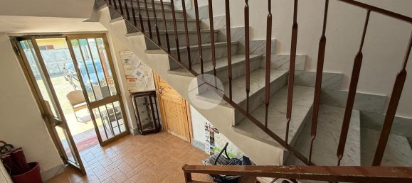 14 rooms Building in Naples, Italy No. 15509 15