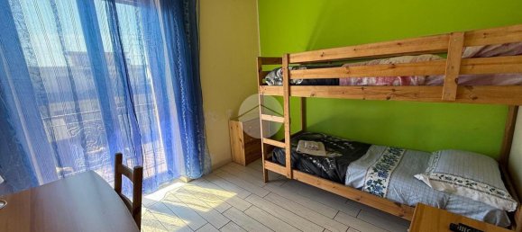 14 rooms Building in Naples, Italy No. 15509 6