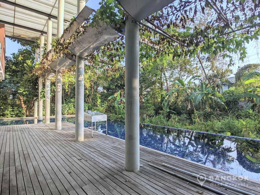 5 bedrooms Cafe / restaurant in Bangkok, Thailand No. 5843