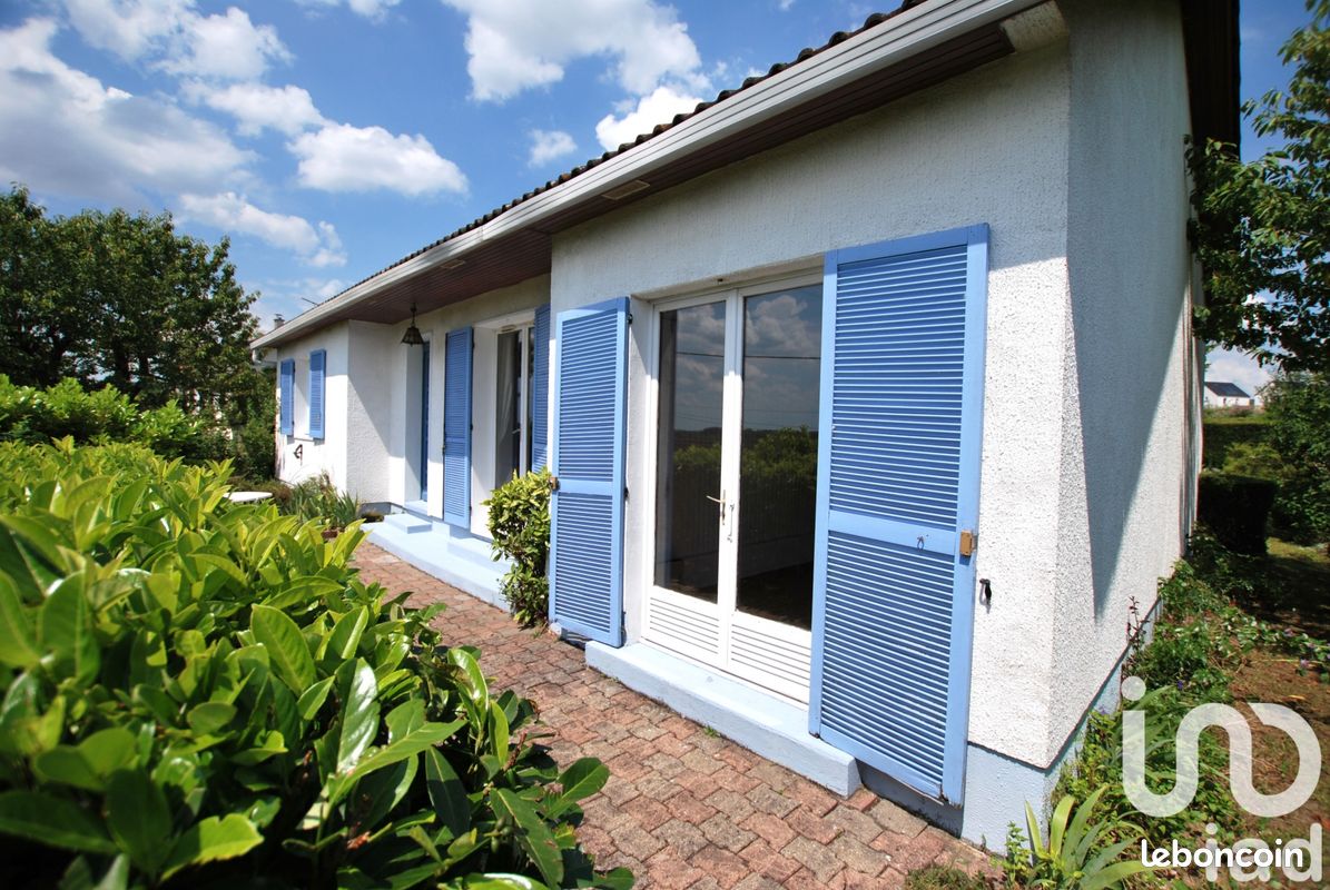 3 bedrooms House in Briare, France No. 214217