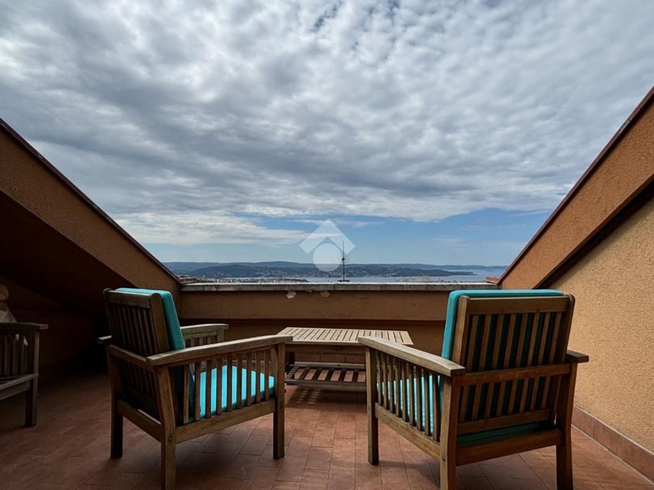 5 bedrooms Apartment in Trieste, Italy No. 319254