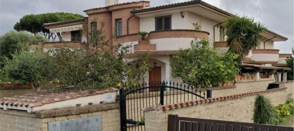 4 rooms House in Anzio, Italy No. 96262 2