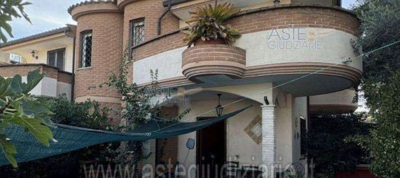 4 rooms House in Anzio, Italy No. 96262 11