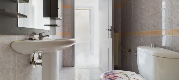 Квартира с 2 спальнями в Пирей, Греция № 1887 11