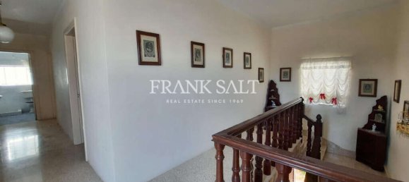 4 غرف نوم منزل في Mgarr, Malta رقم 244 17