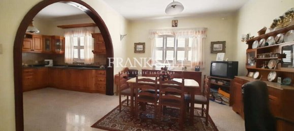 4 غرف نوم منزل في Mgarr, Malta رقم 244 2