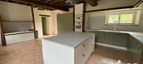 5 bedrooms House in Amilly, France No. 63710 10