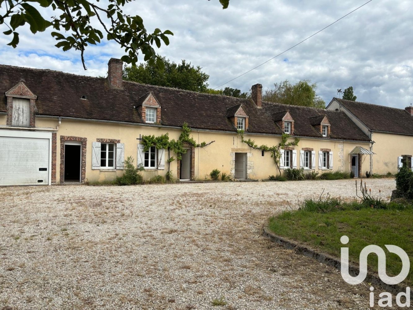 5 bedrooms House in Amilly, France No. 63710