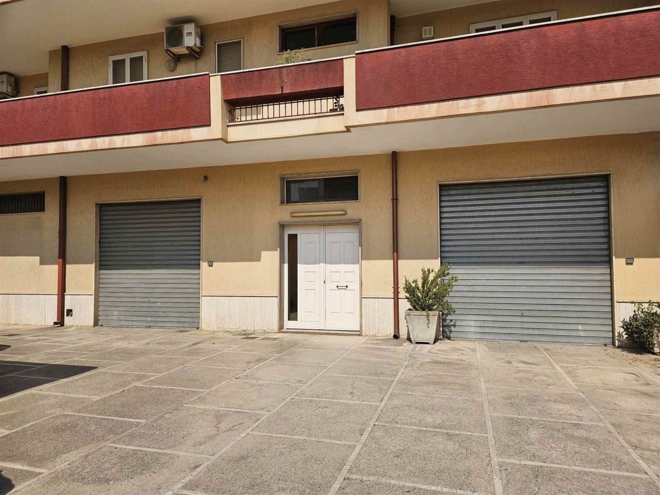 1غرفة عقار تجاري في Mesagne, Italy رقم 171805