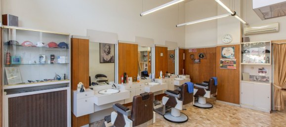 Propiedad comercial de 3 habitaciónes en Busto Arsizio, Italy No. 294750 7