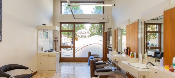 Propiedad comercial de 3 habitaciónes en Busto Arsizio, Italy No. 294750 11