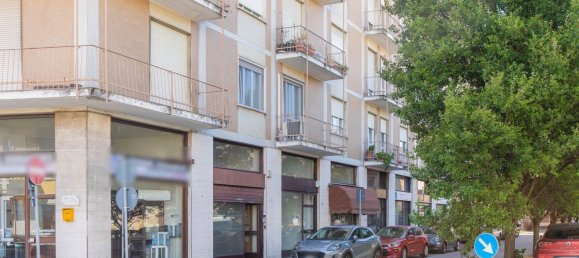 Propiedad comercial de 3 habitaciónes en Busto Arsizio, Italy No. 294750 19