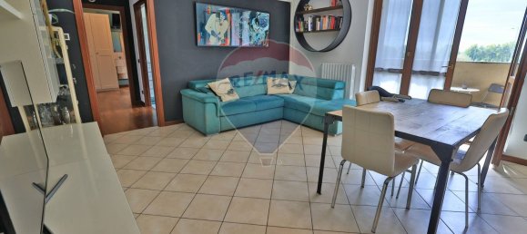 2 bedrooms Apartment in Rho, Italy No. 358035 4