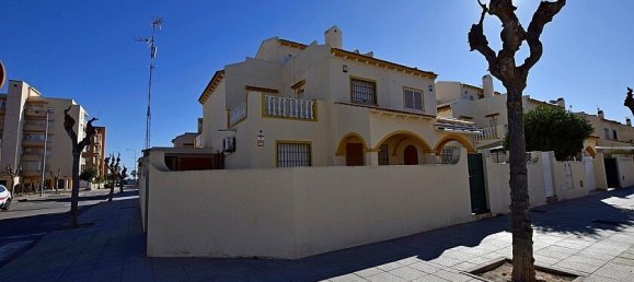 2 bedrooms Villa in Alicante, Spain No. 287215 3