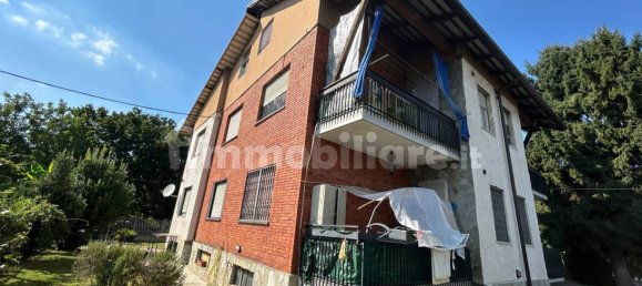 5 rooms Building in Turin, Italy No. 297519 3