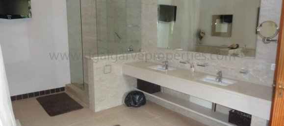 7 bedrooms Villa in Quarteira, Portugal No. 114442 9