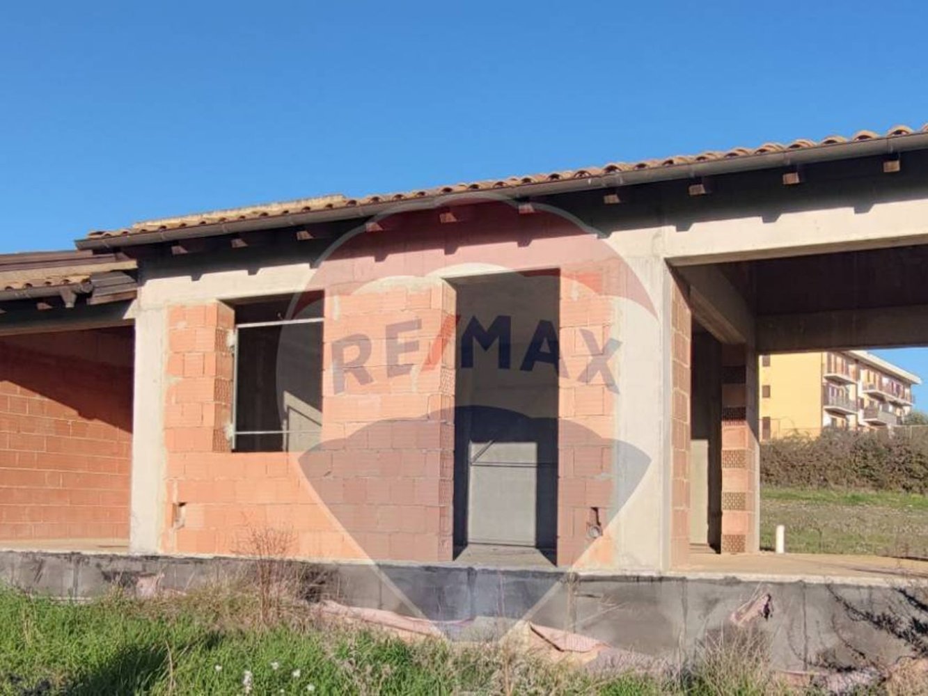 10000m² Land in Caltagirone, Italy No. 144356