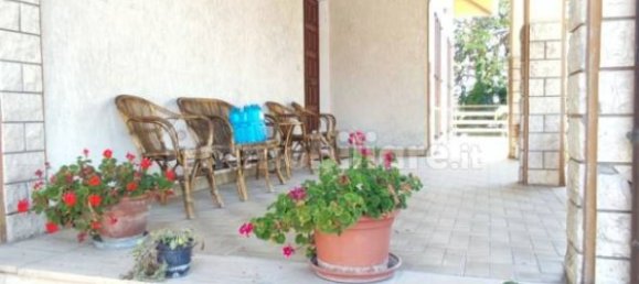 2 bedrooms Villa in Terre Roveresche, Italy No. 280568 3